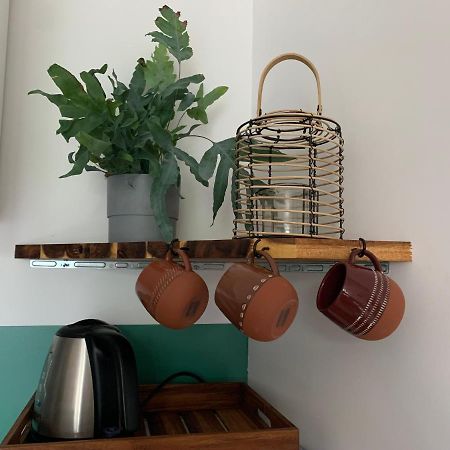 Le Petit Bali - Studio - Wifi - Parking - Coeur De Ville Pont-lʼAbbé المظهر الخارجي الصورة
